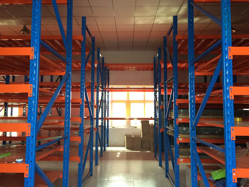 sdfdrack supermarket warehouse storage - medium-duty racking case study